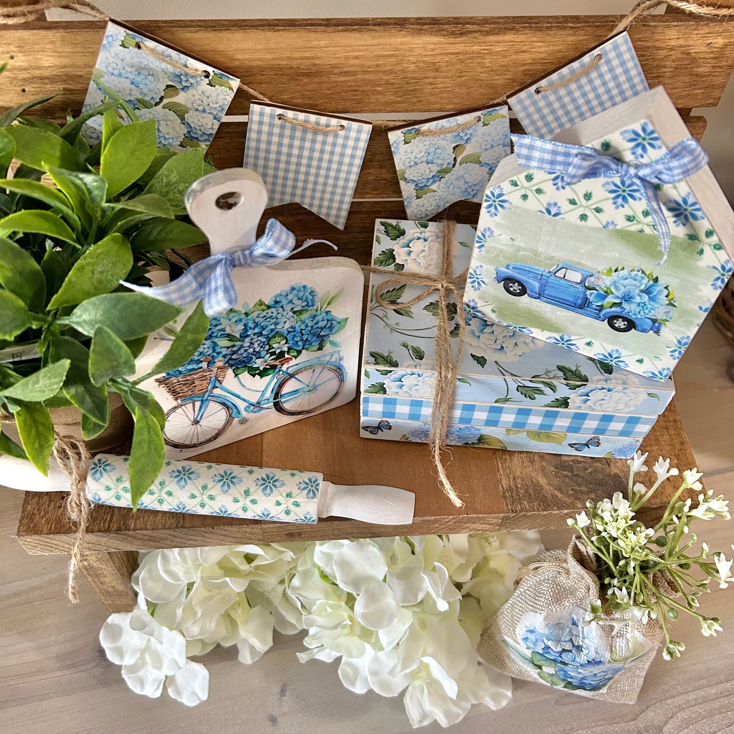 DIY Tiered Tray Set | Hydrangeas