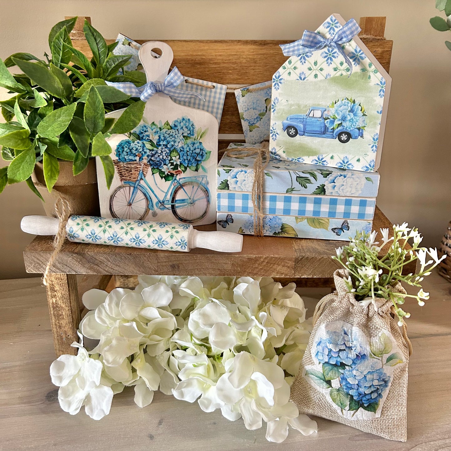 DIY Tiered Tray Set | Hydrangeas