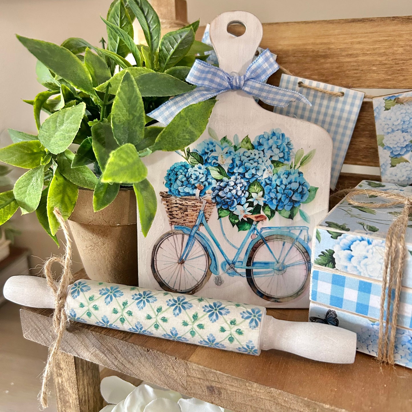 DIY Tiered Tray Set | Hydrangeas