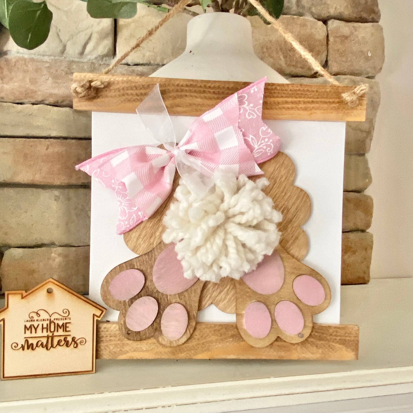 DIY Bunny Butt Hanging Canvas