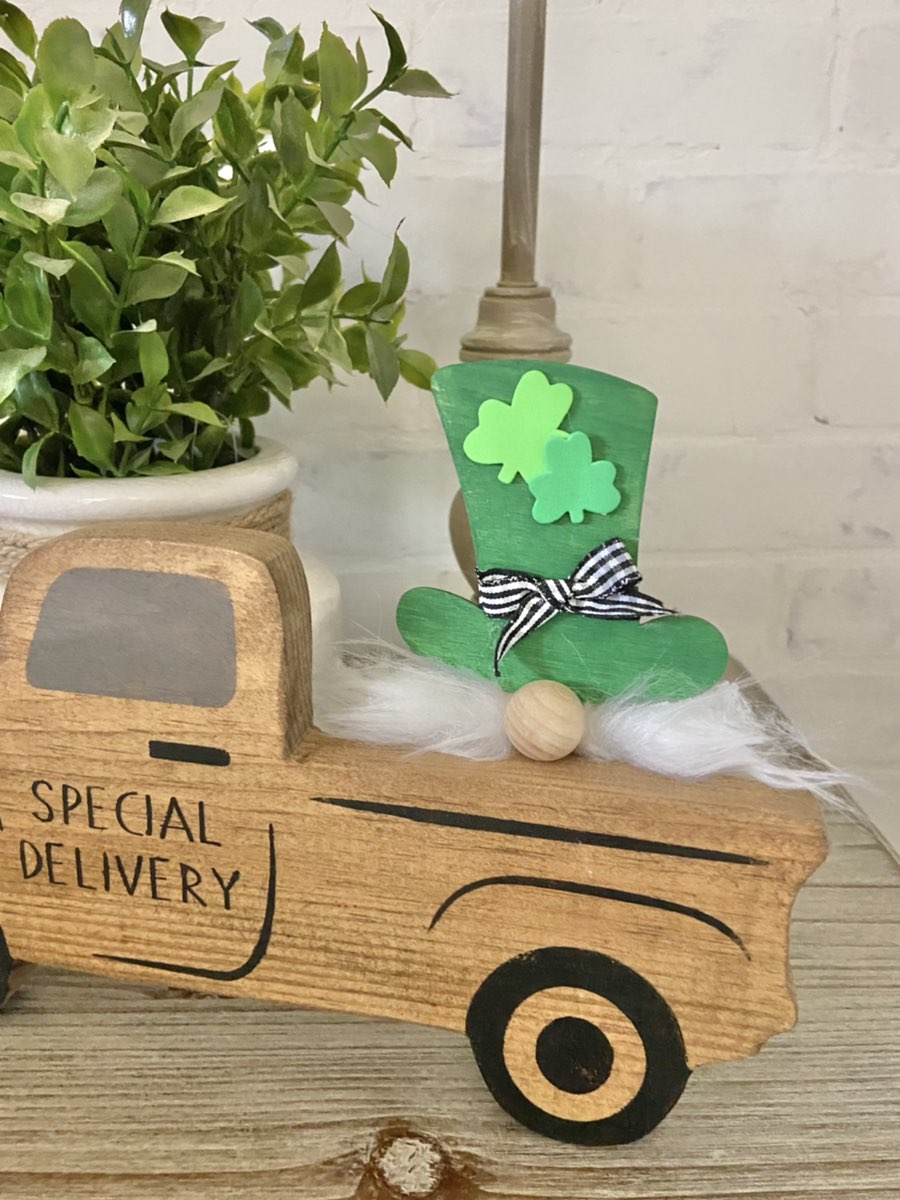 DIY Interchangeable Truck Shelf Sitter Kits