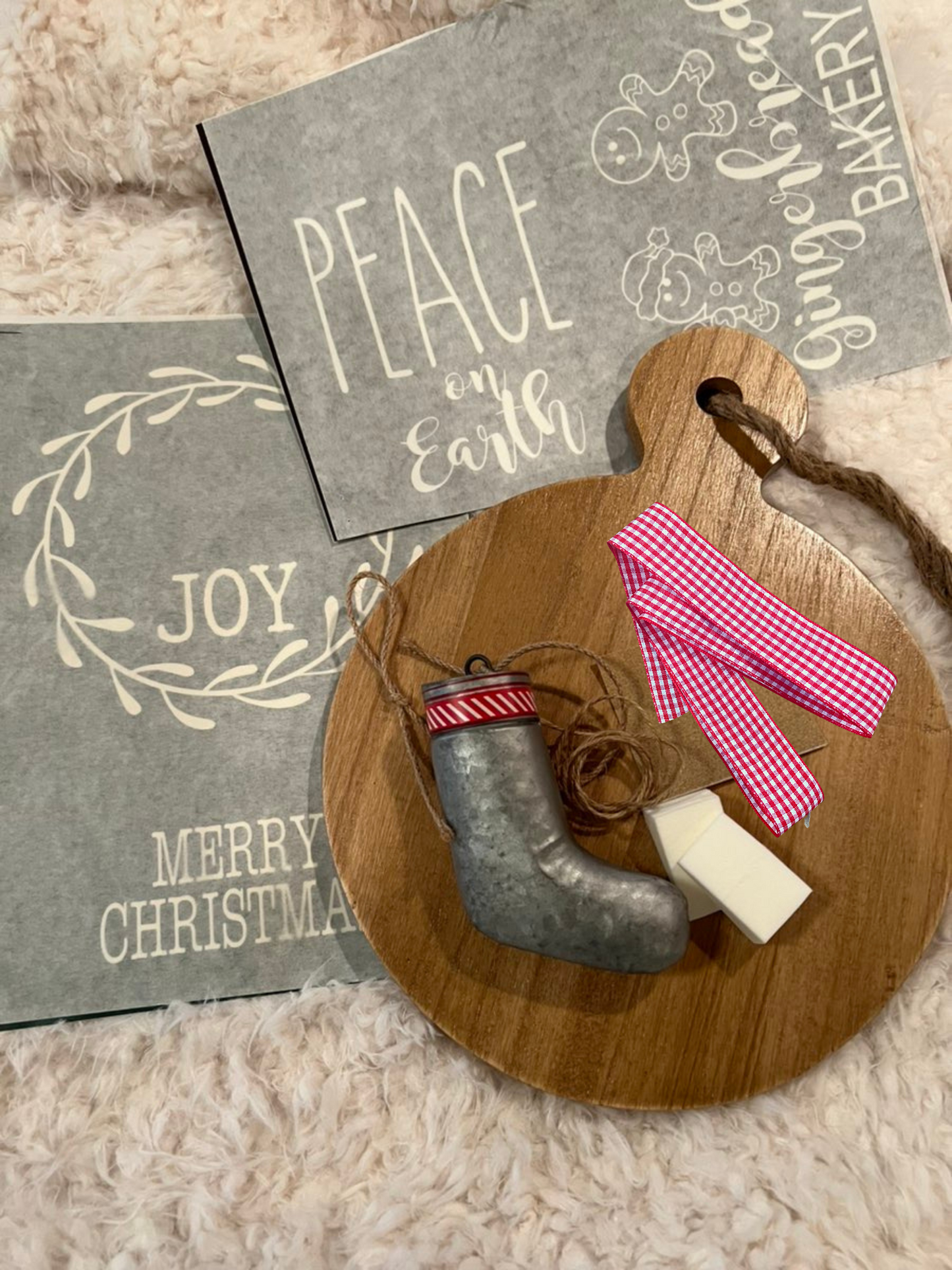 Round Cutting Board Display Kit