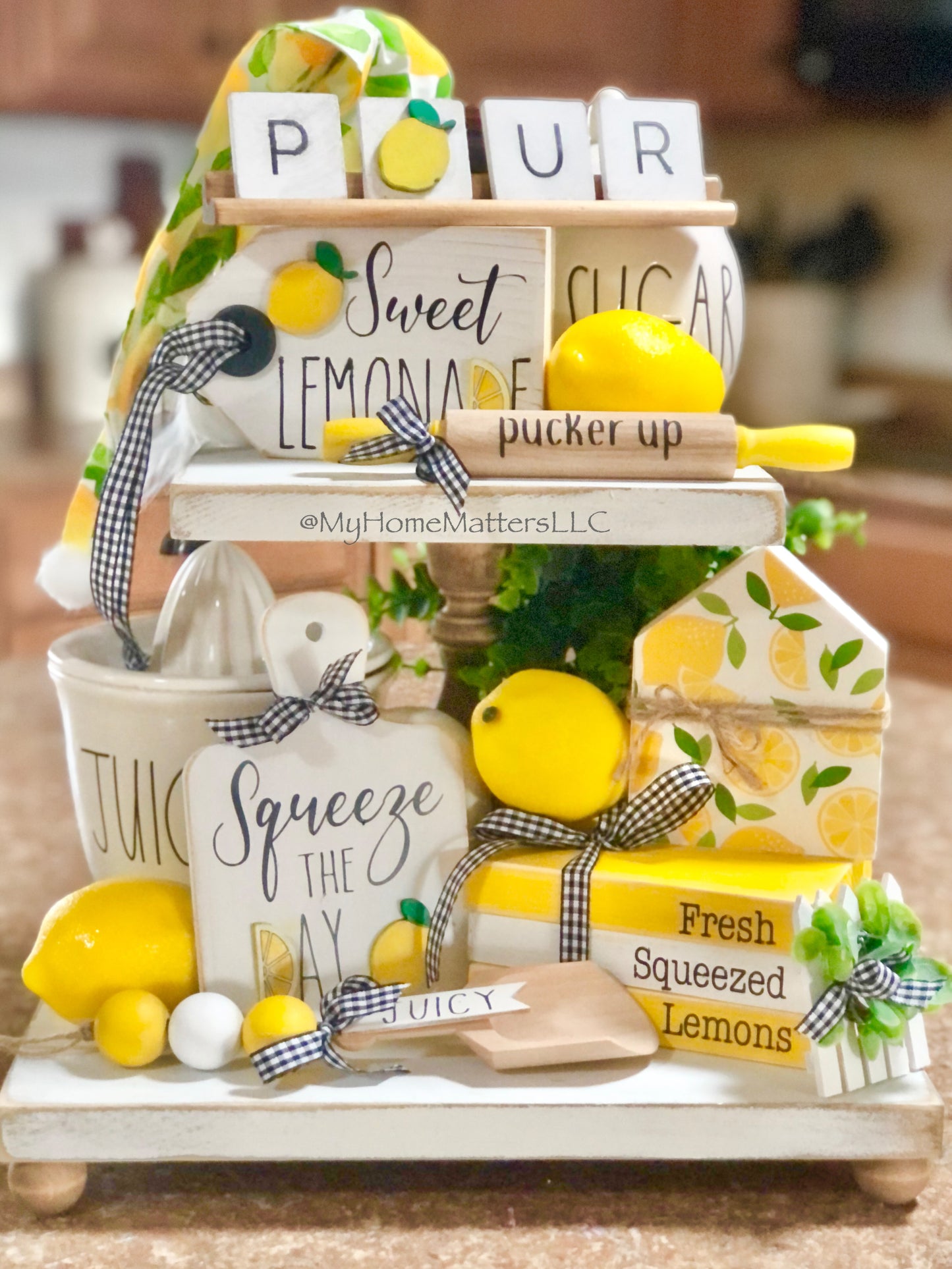 Lemon Tiered Tray Set
