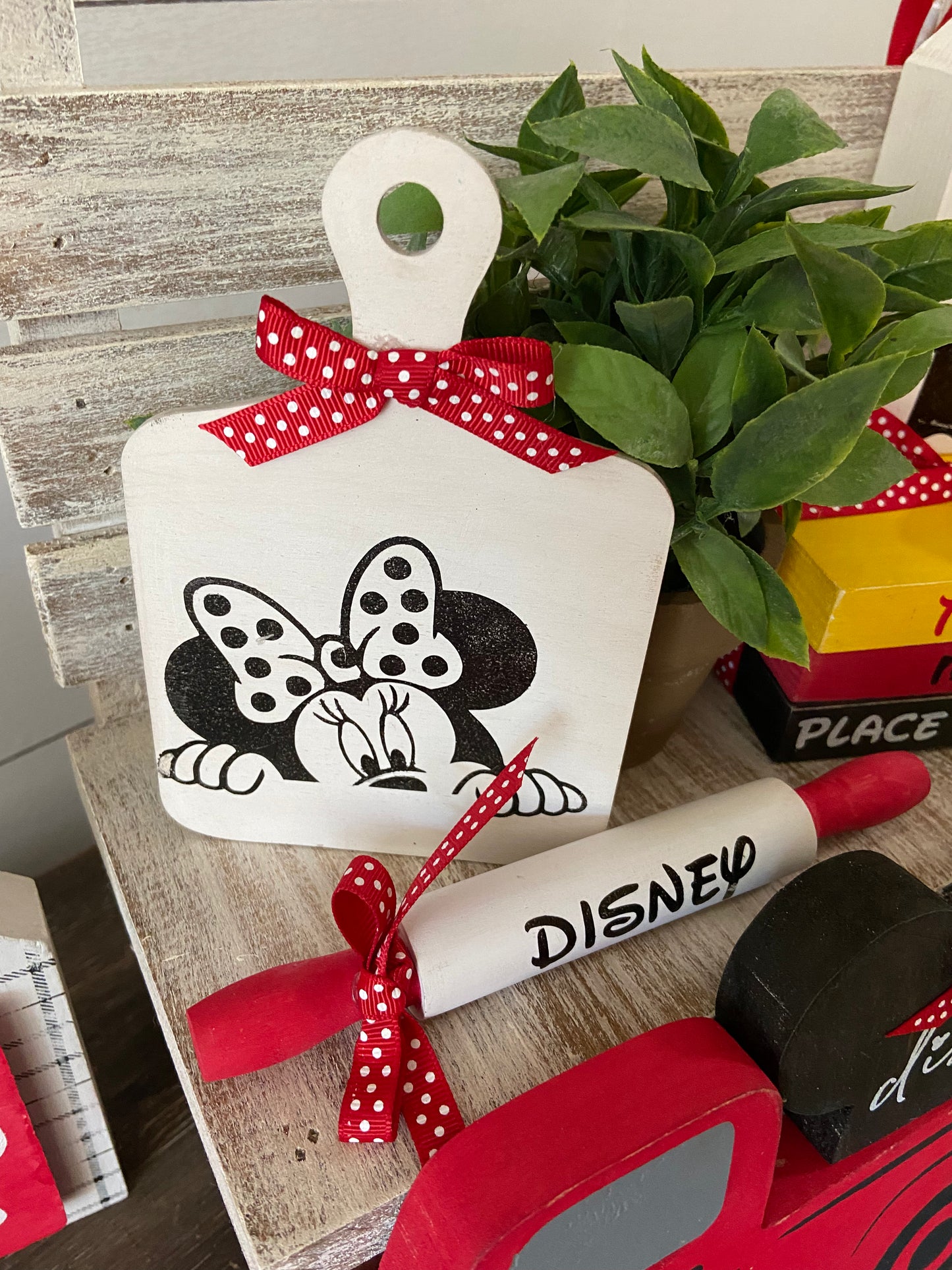 Tiered Tray Set |'Your Favorite Mouse'