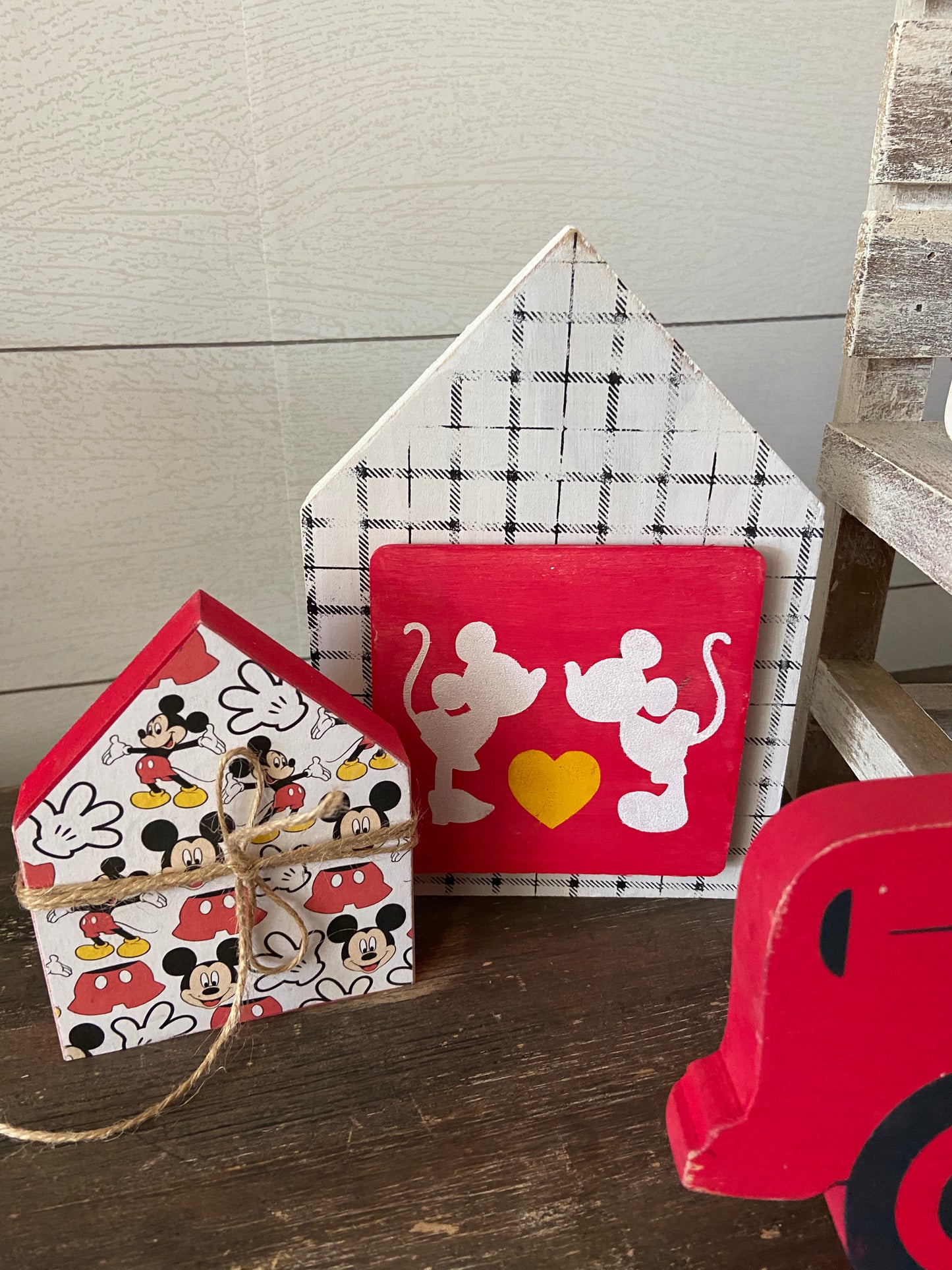 Tiered Tray Set |'Your Favorite Mouse'