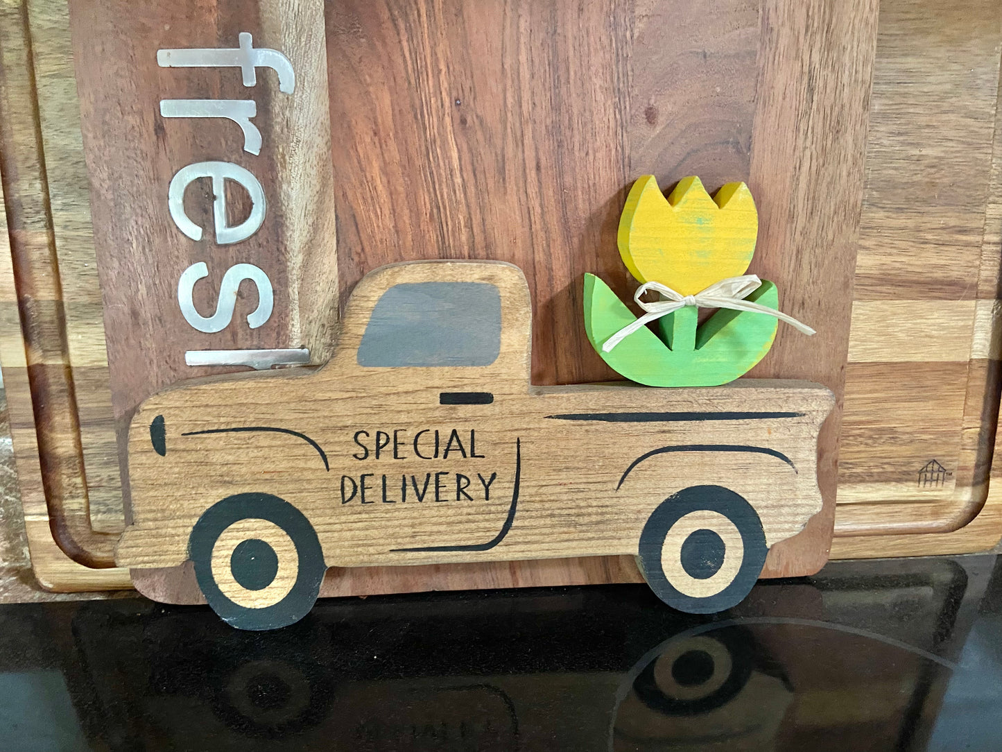 DIY Interchangeable Truck Shelf Sitter Kits