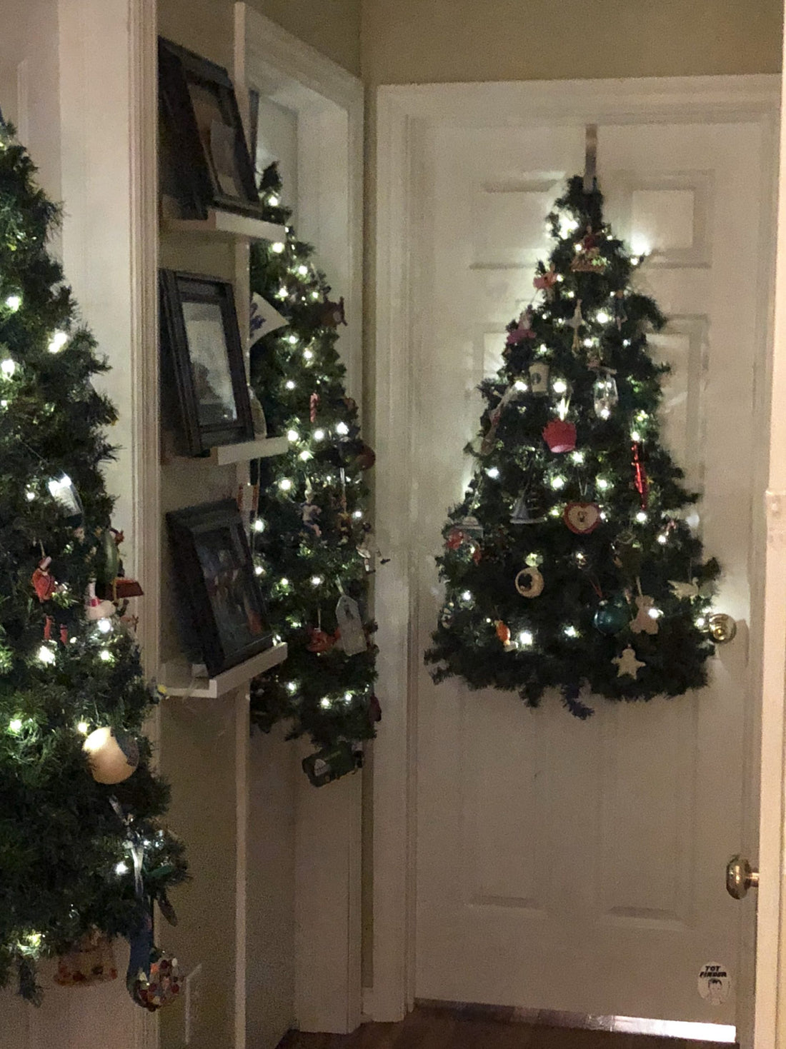 Hanging Christmas Door Trees!