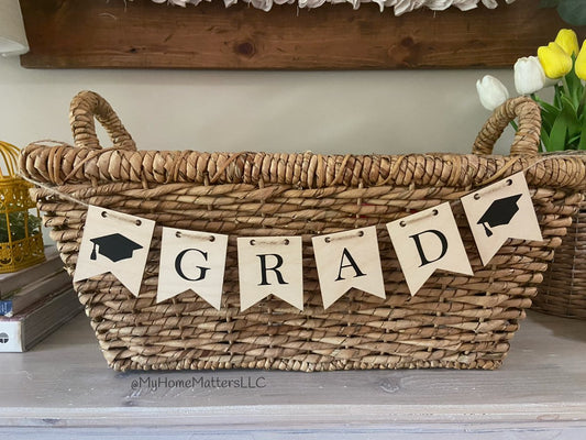 DIY Graduation Mini Garland