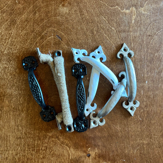 Tray & Sign Hardware | 2 packs