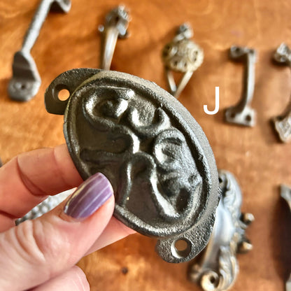 Tray & Sign Handles | Antiqued/Rusty/Bronze