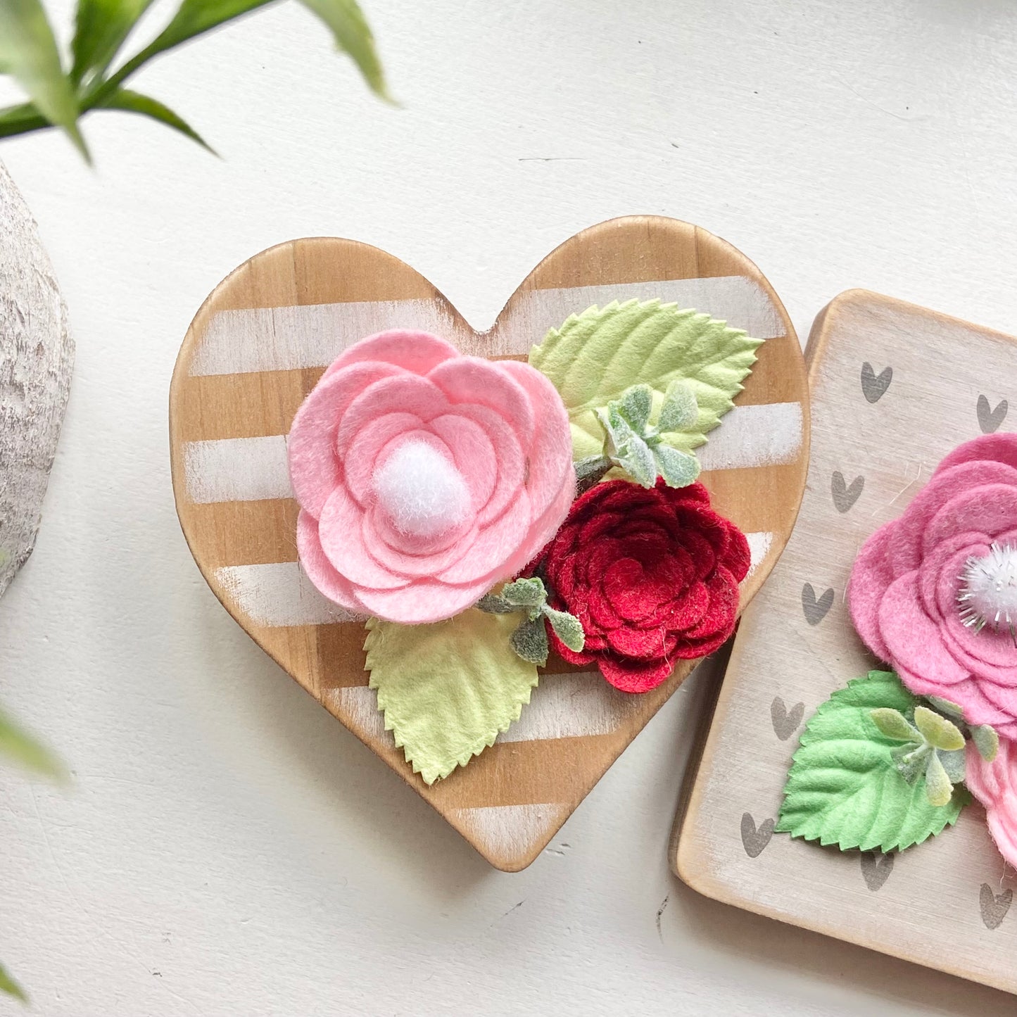Felt Flower Valentine’s Day Shelf Sitter Kit
