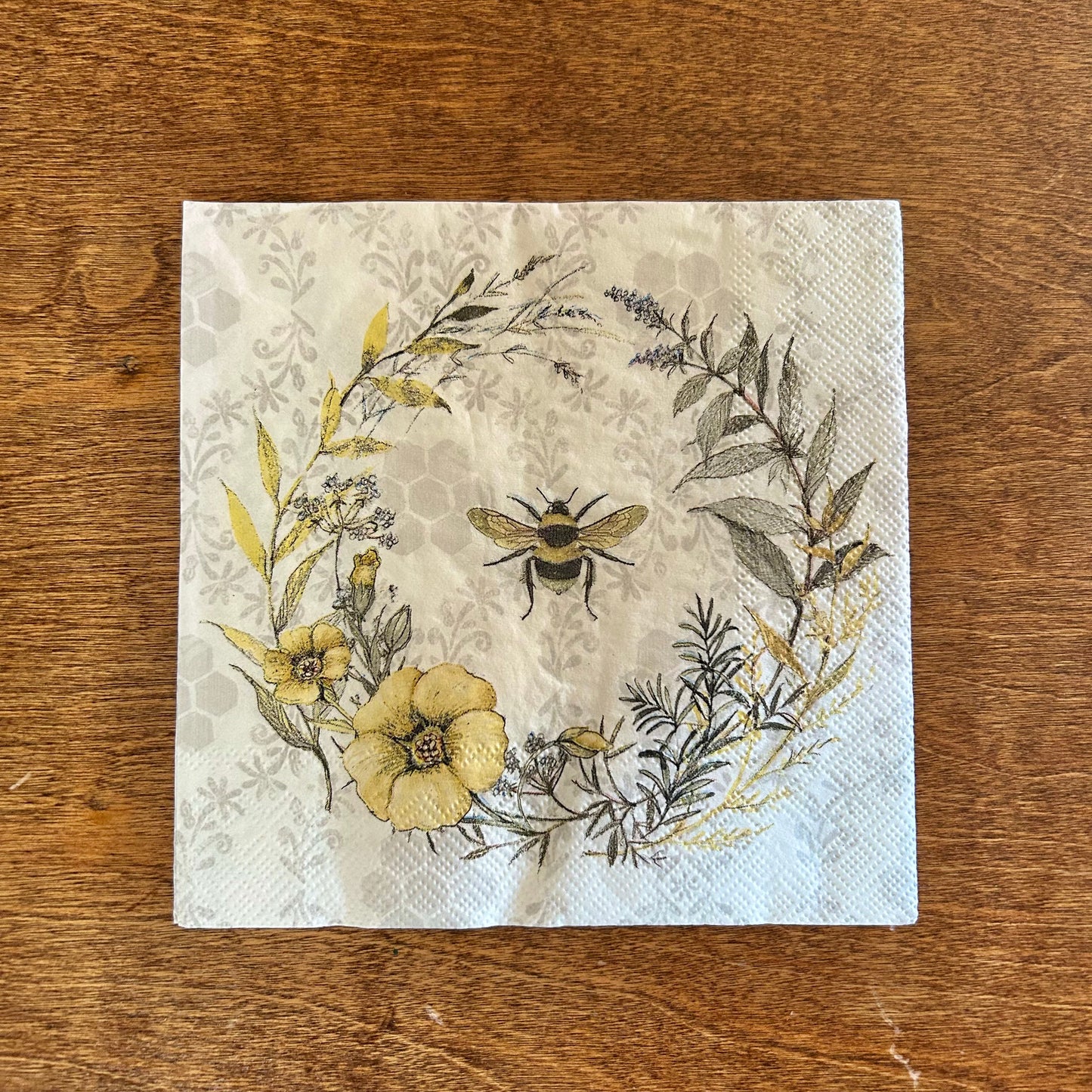 Napkin | Soft Bee Print