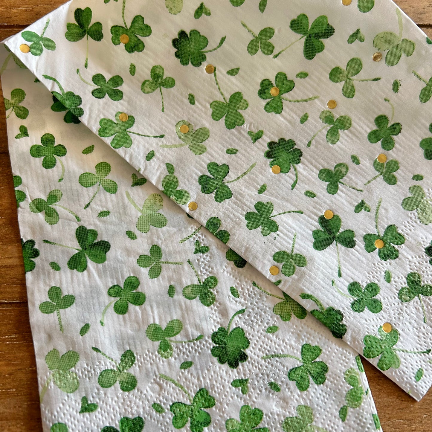Napkin | Shamrocks with One Gold Coin Panel