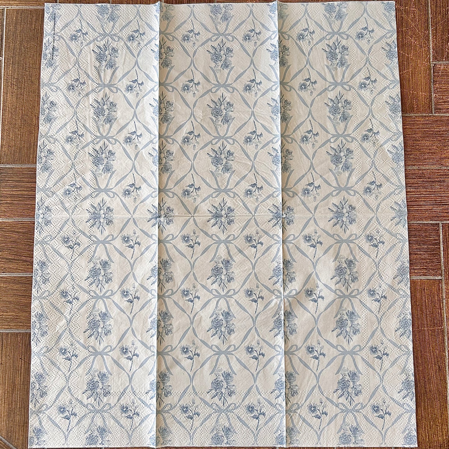 Napkin | Light Blue Florals & Bows