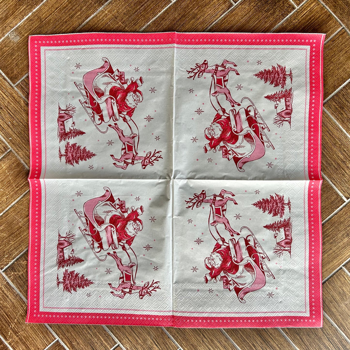Napkin | Creamy Red and Pink Santa