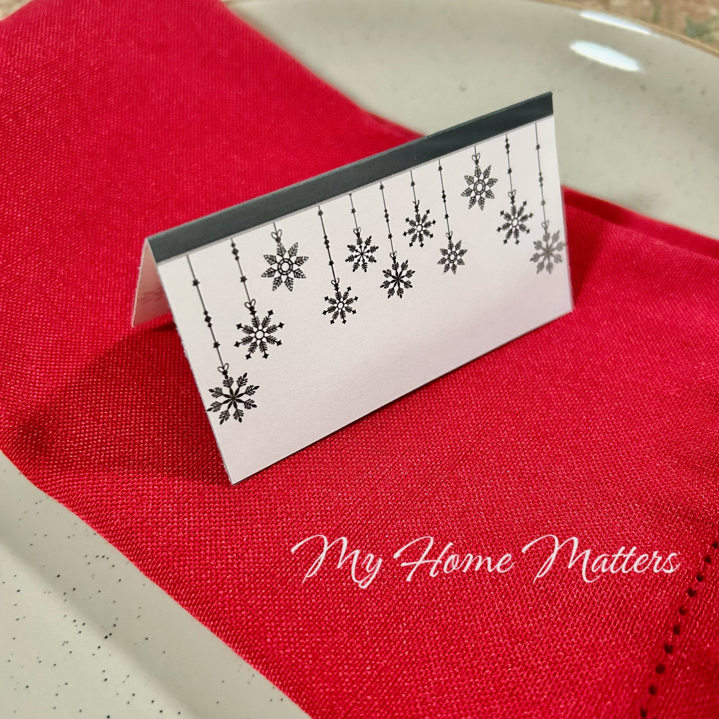 Digital Place Cards | Black & White Winter
