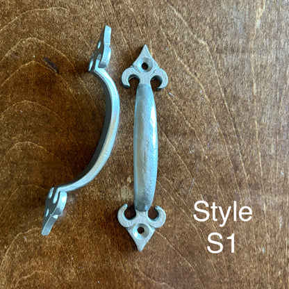 Tray & Sign Hardware | 2 packs