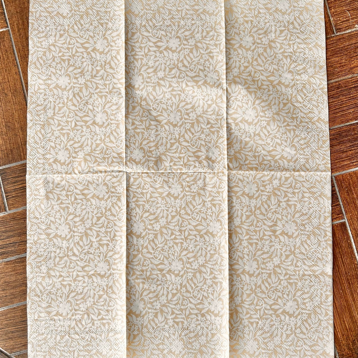 Napkin | Beige and White Floral