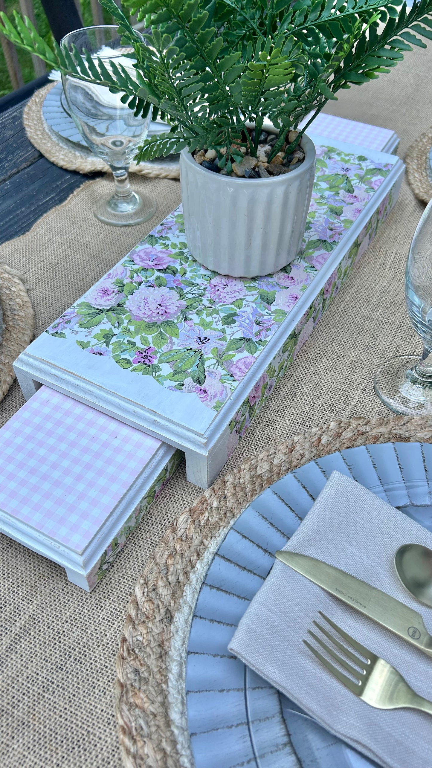 Extendable Riser Tray Set | Pink Florals & Gingham