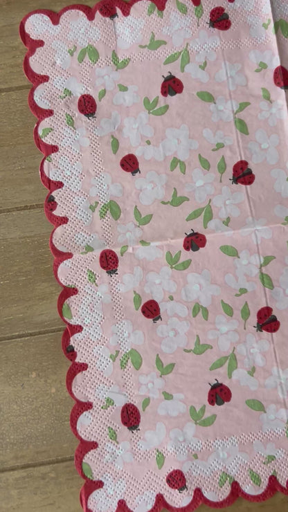 Napkin | Ladybug Scallop