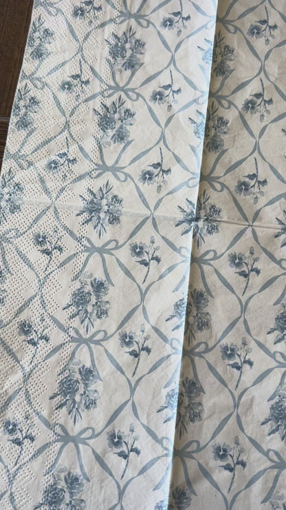 Napkin | Light Blue Florals & Bows