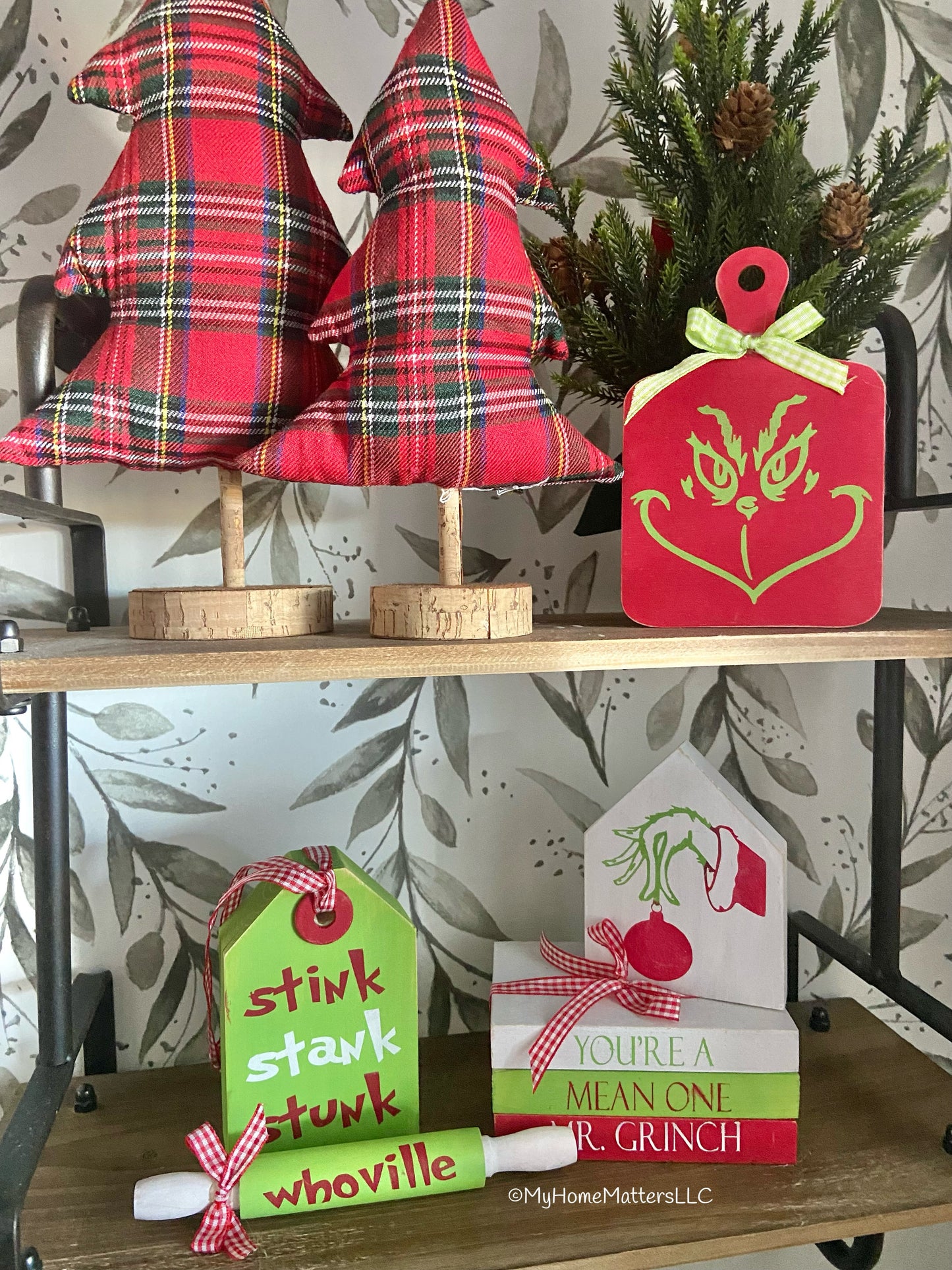 DIY Tiered Tray Set - Grinch