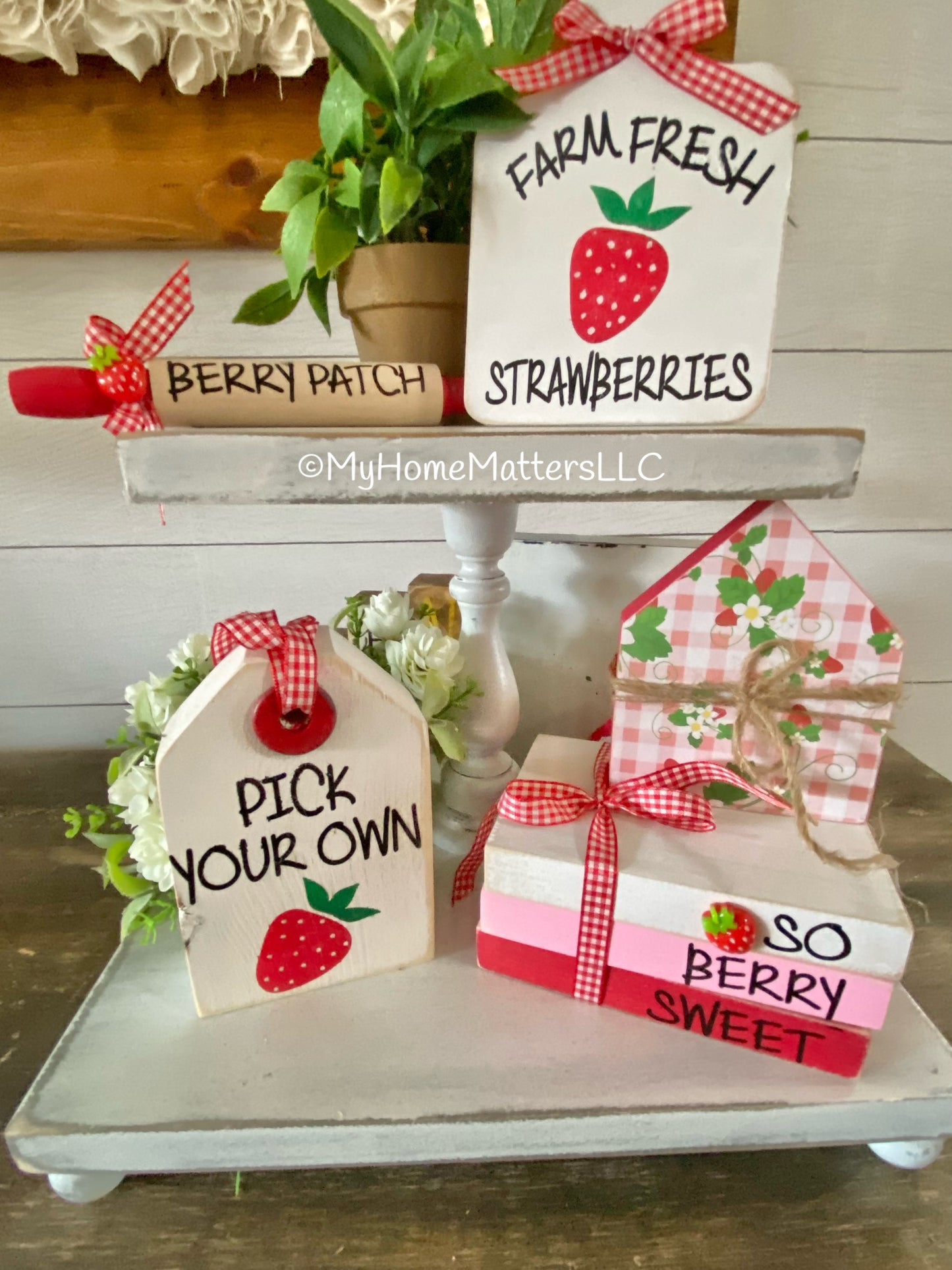 DIY Tiered Tray Set - Strawberry Theme